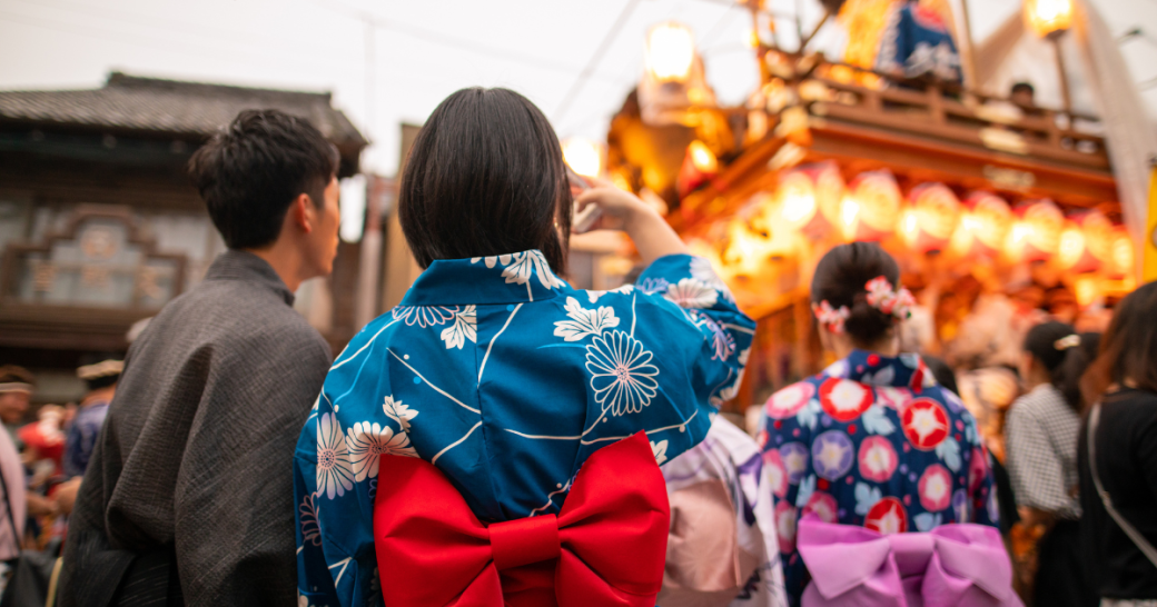 Matsuri float, festival goers